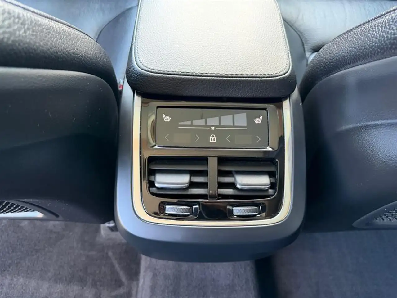 Volvo XC90 снимка Volvo XC90
