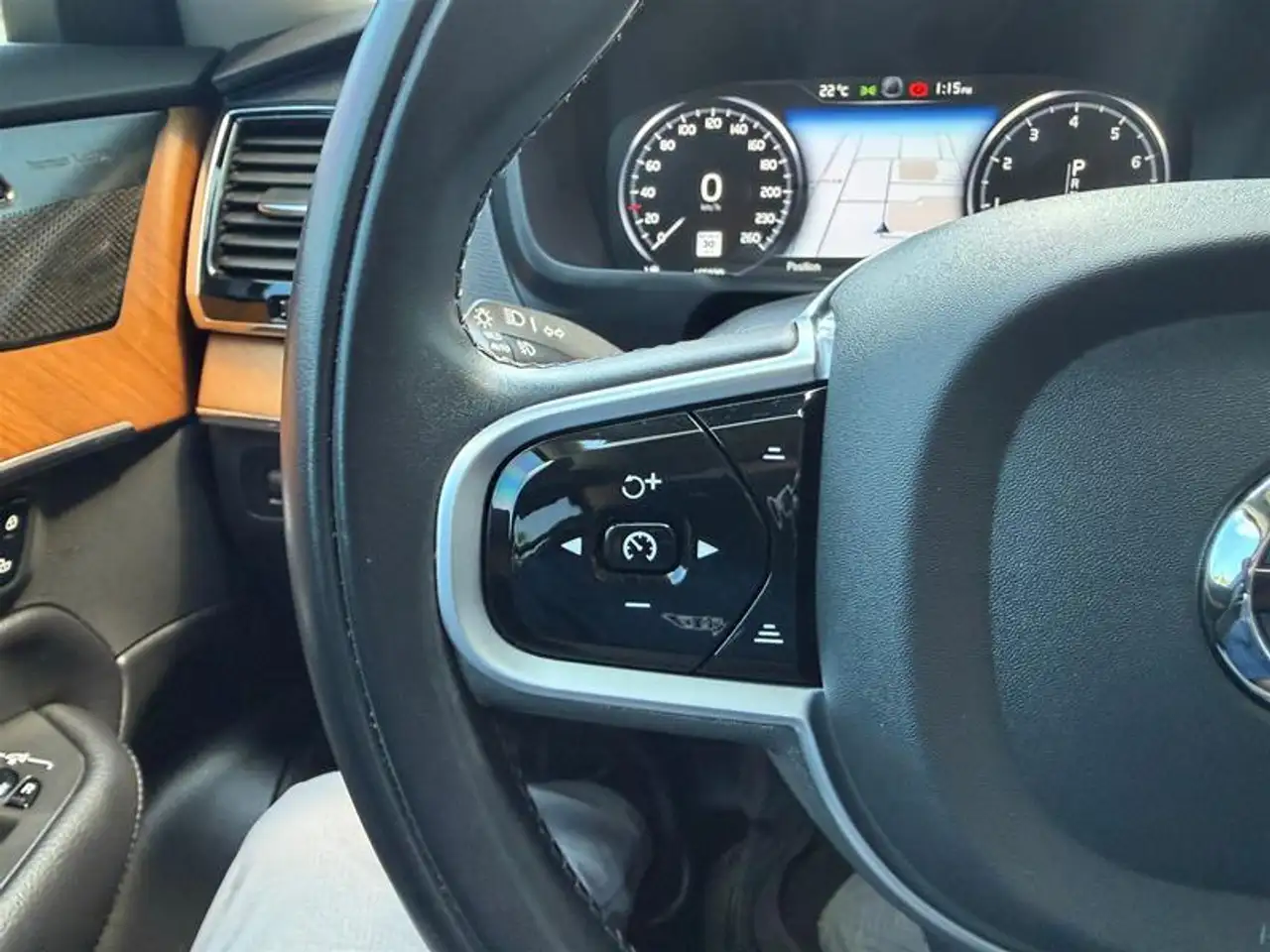 Volvo XC90 снимка Volvo XC90