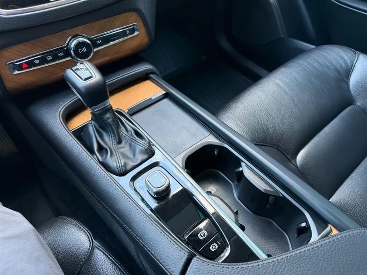 Volvo XC90 снимка Volvo XC90