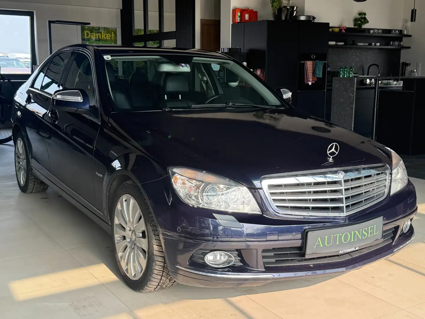 Mercedes-Benz C 350 Lim. AUT. 4Matic Blau - 2