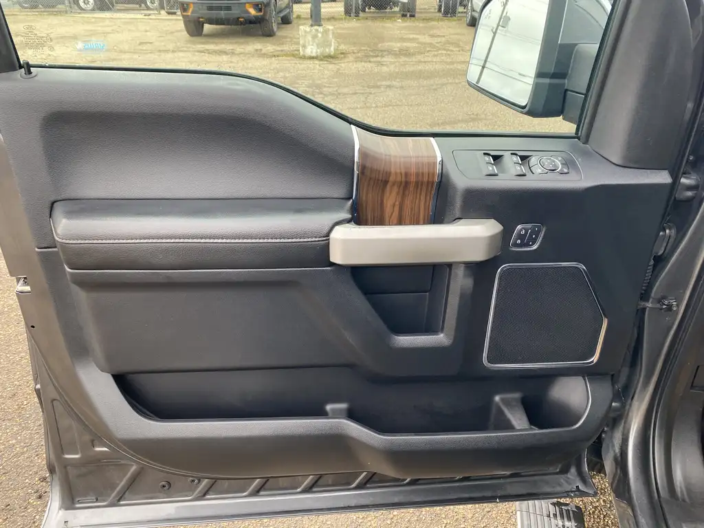2017 Ford F-150 Lariat SuperCrew 145 | 4X4 | Remote Start | Parkin — photo 7