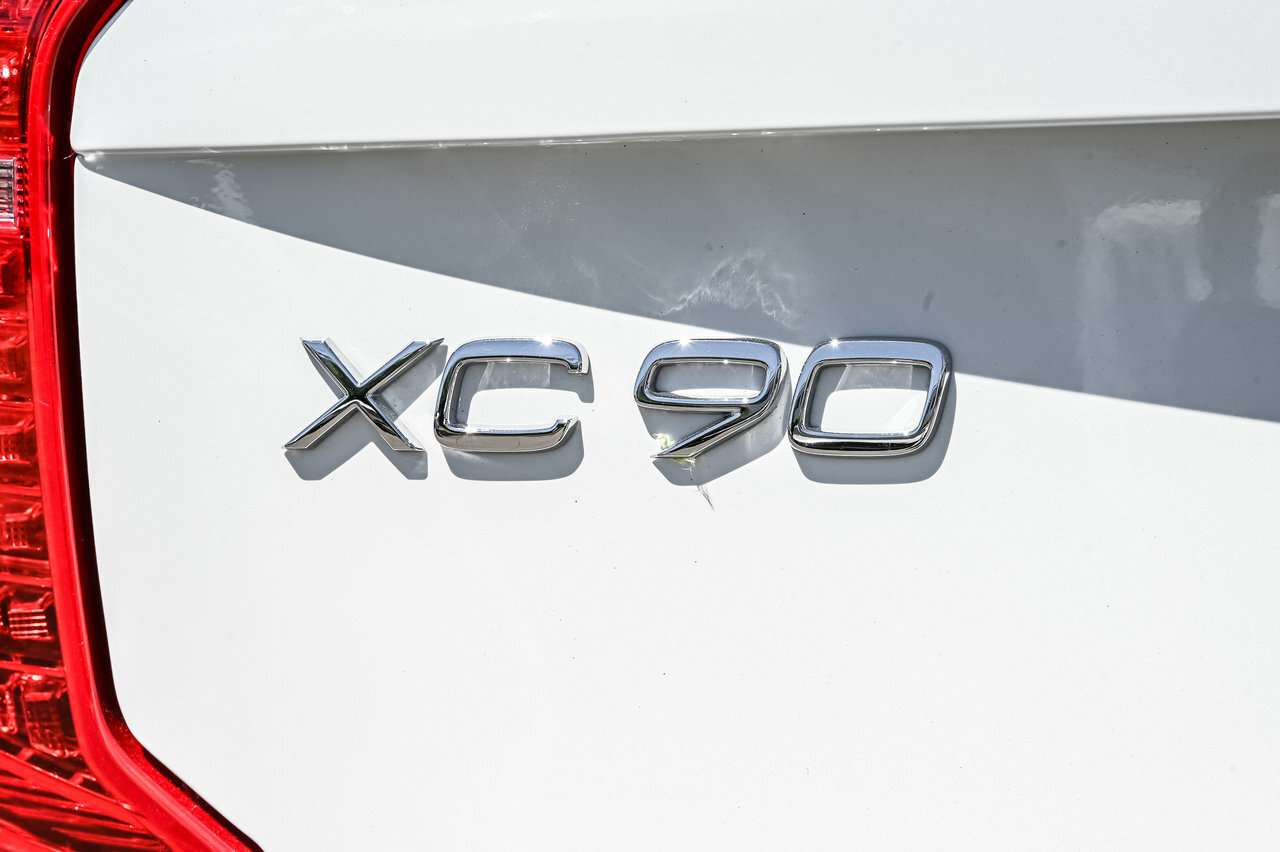 2024 Volvo XC90 T8 eAWD PHEV Ultimate Bright Theme 7-Seater 21 Inc thumb 7