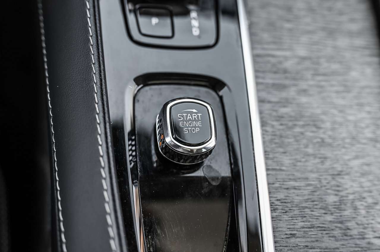 2024 Volvo XC90 T8 eAWD PHEV Ultimate Bright Theme 7-Seater 21 Inc thumb 18