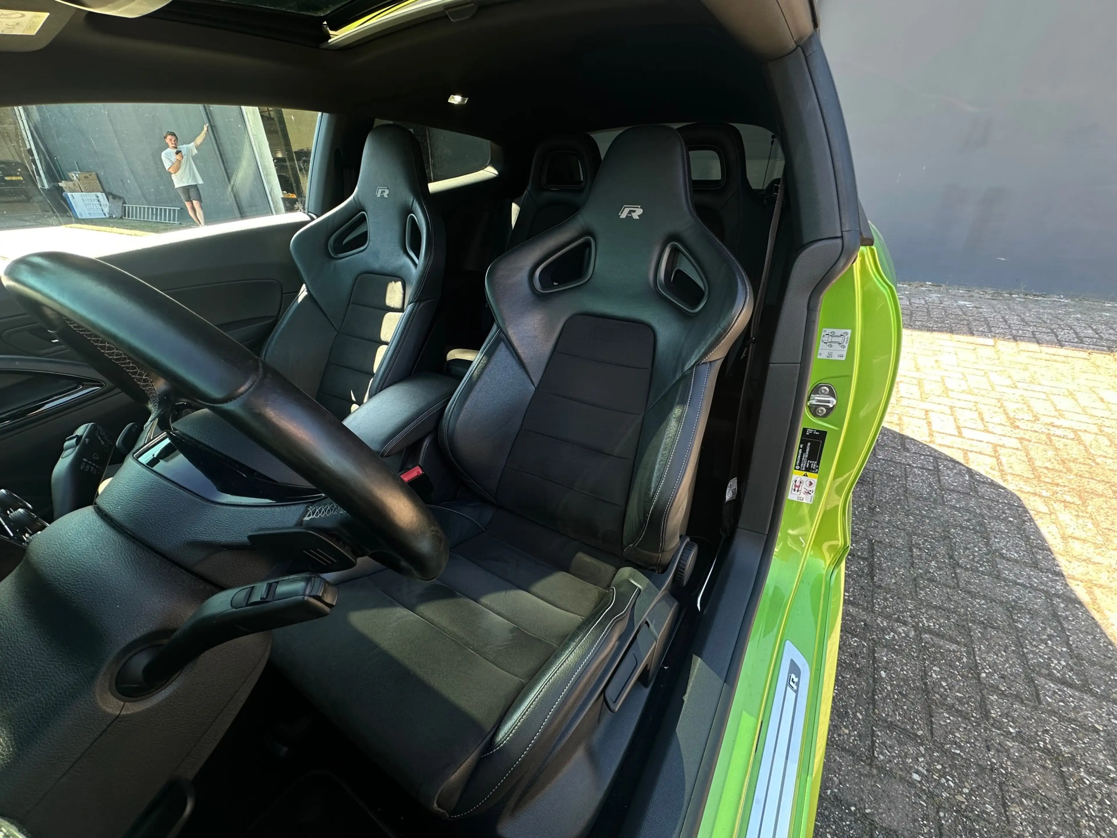 Volkswagen Scirocco 2.0 TSI R - 6R Kuipstoelen — photo 9