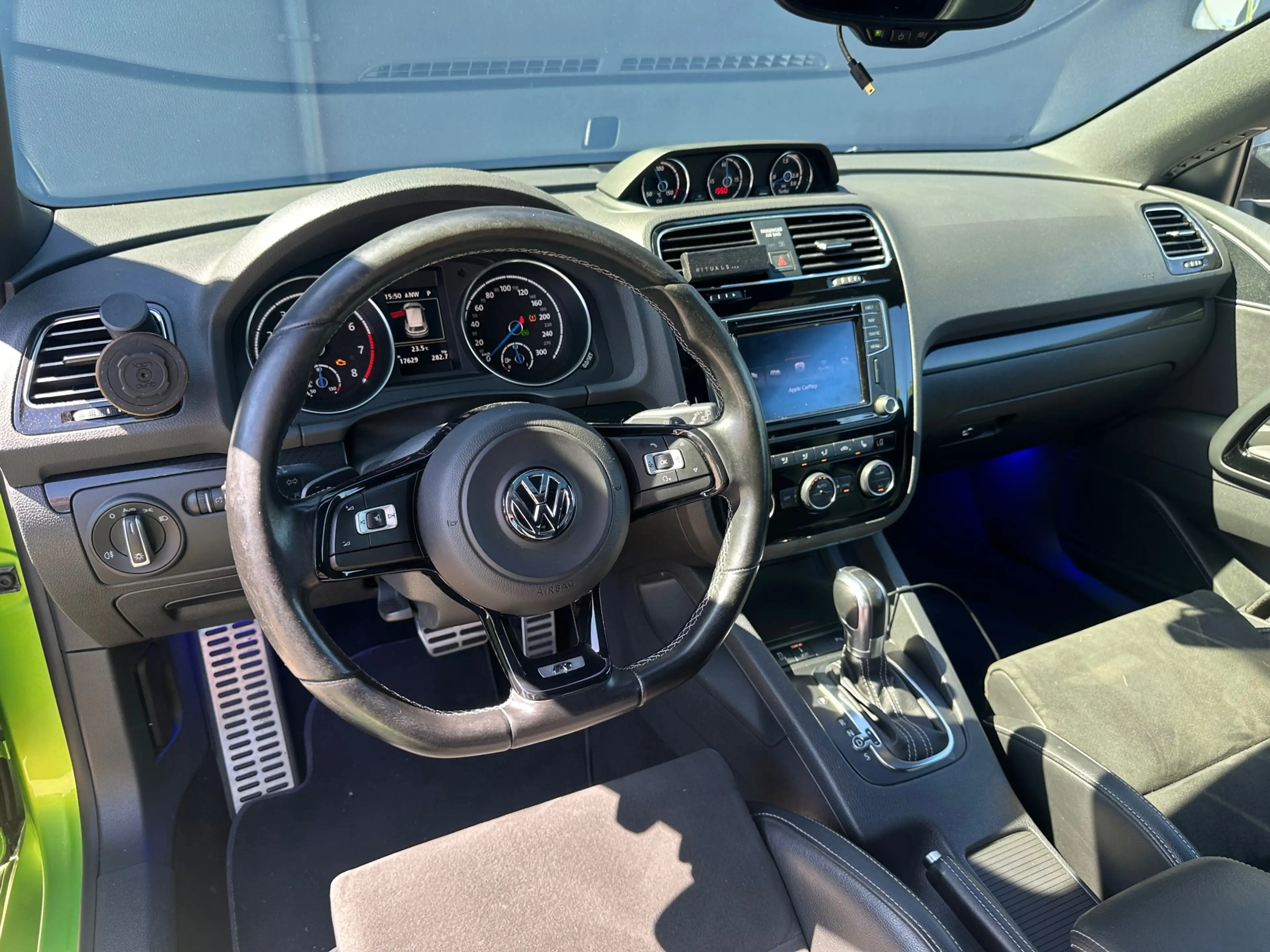 Volkswagen Scirocco 2.0 TSI R - 6R Kuipstoelen — photo 11