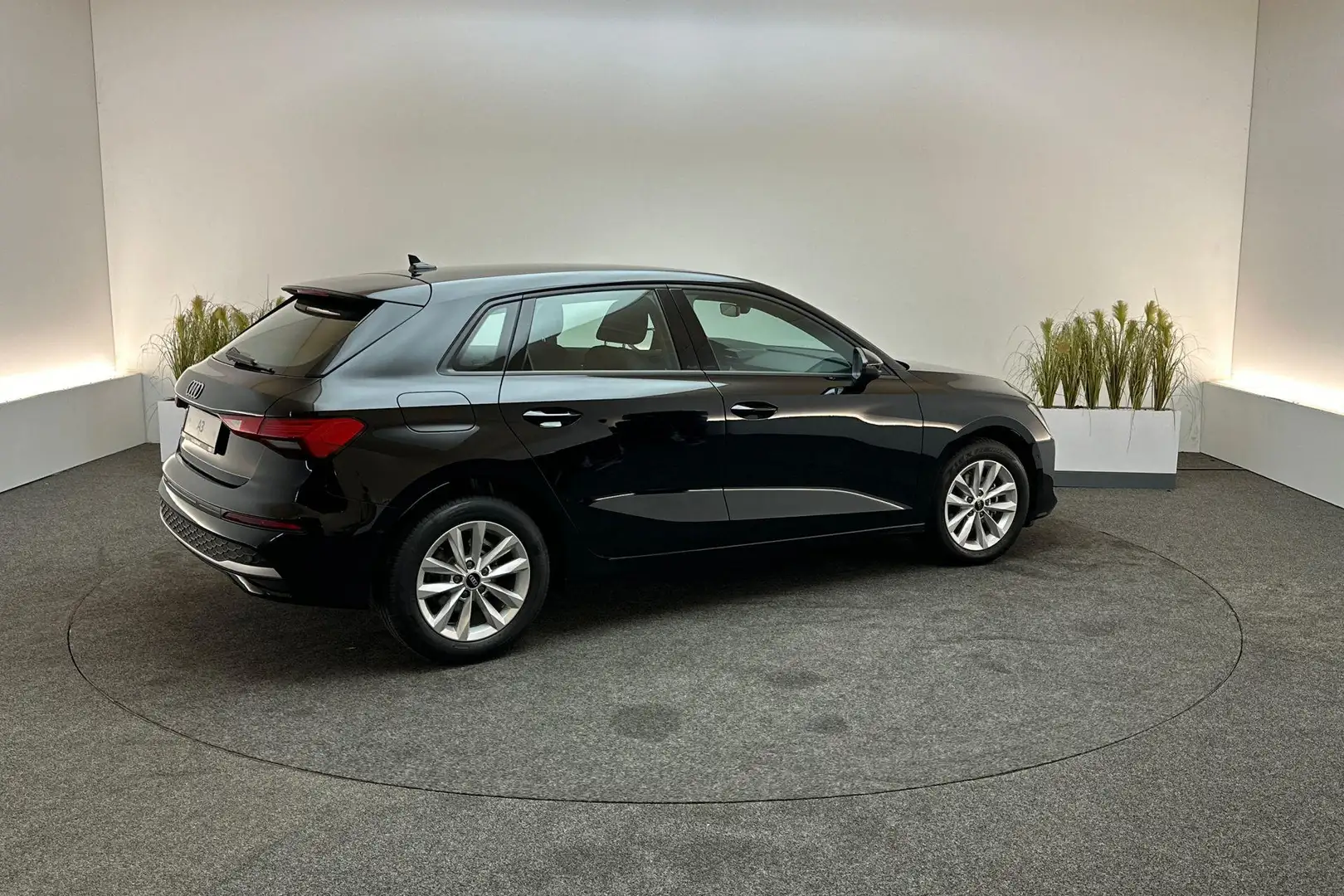 Audi A3 Sportback Pro Line 30 TFSI S tronic Zwart - 2