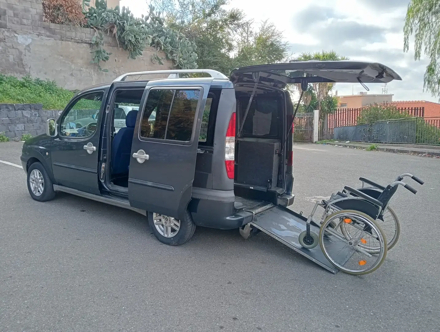 Fiat Doblo Pianale ribassato trasporto disabili Mavi - 1