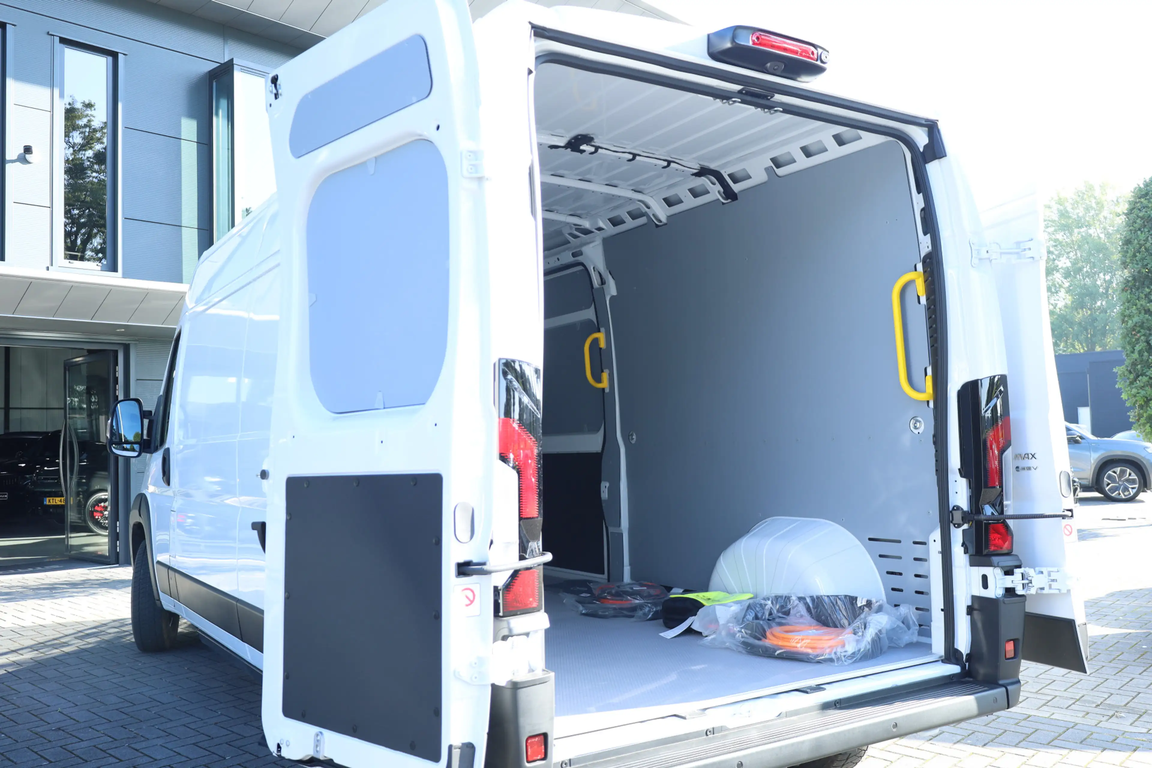 Toyota Proace Max Electric 3.5t L3H2 Navigator Heavy 110 kWh | 2.400 — photo 8