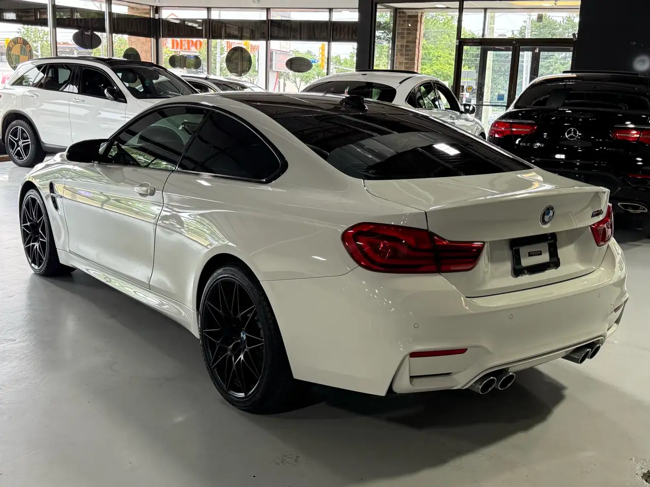 BMW M4 снимка BMW M4