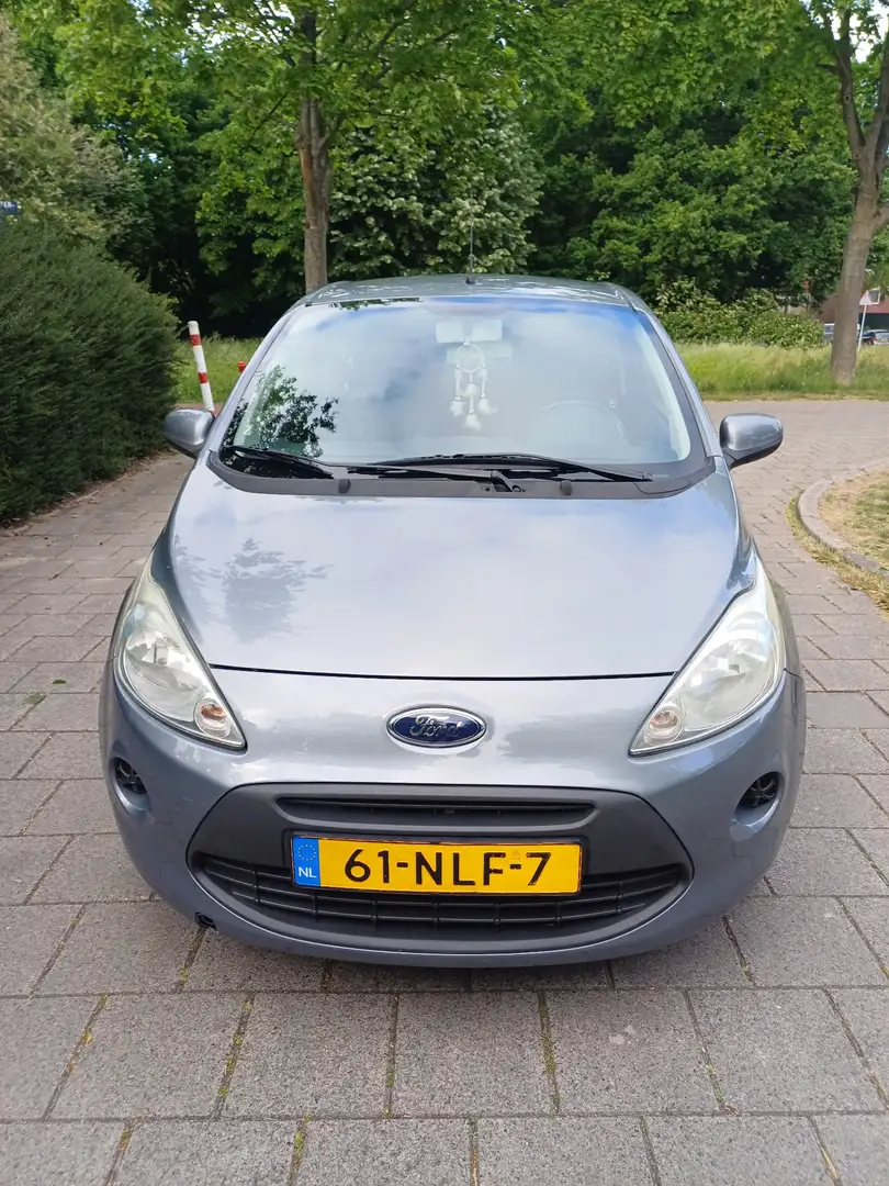 Ford Ka/Ka+ 1.2 Cool&Sound Grijs - 1