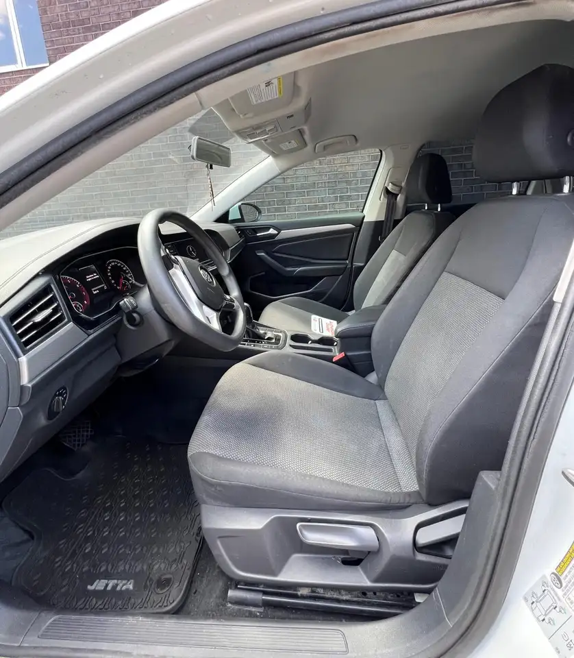 Volkswagen Jetta снимка Volkswagen Jetta