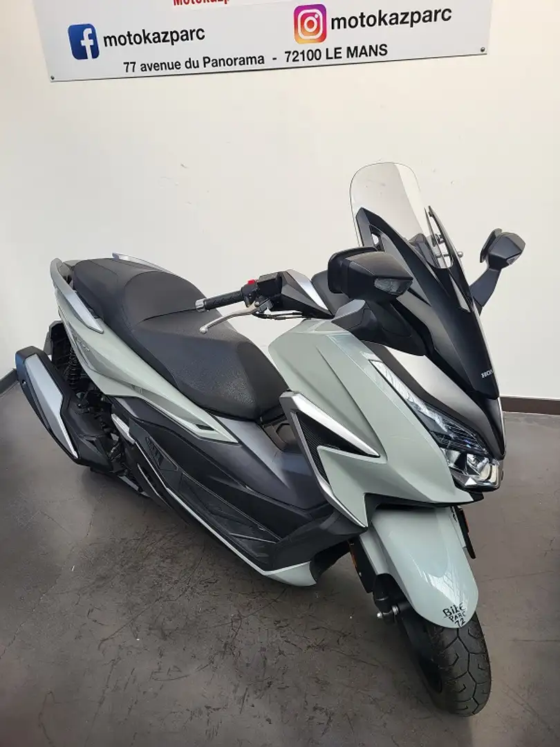Honda Forza 350 Grijs - 2