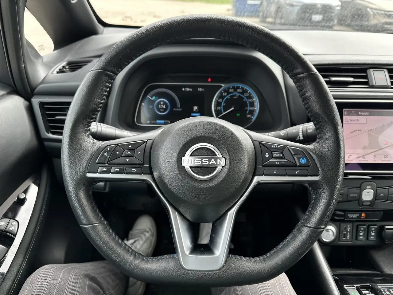 Nissan Leaf снимка Nissan Leaf