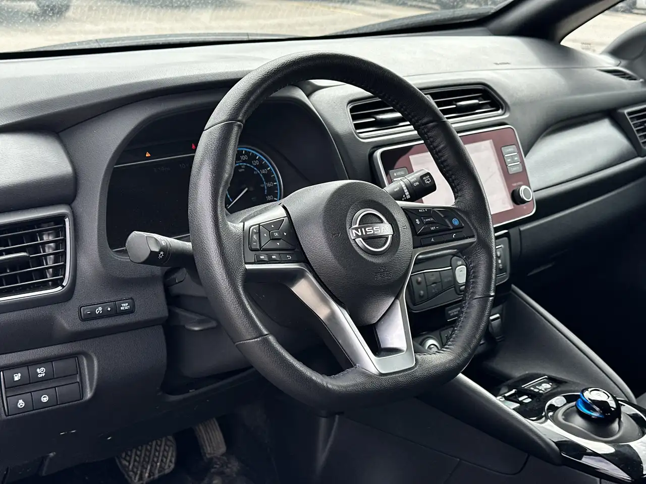 Nissan Leaf снимка Nissan Leaf