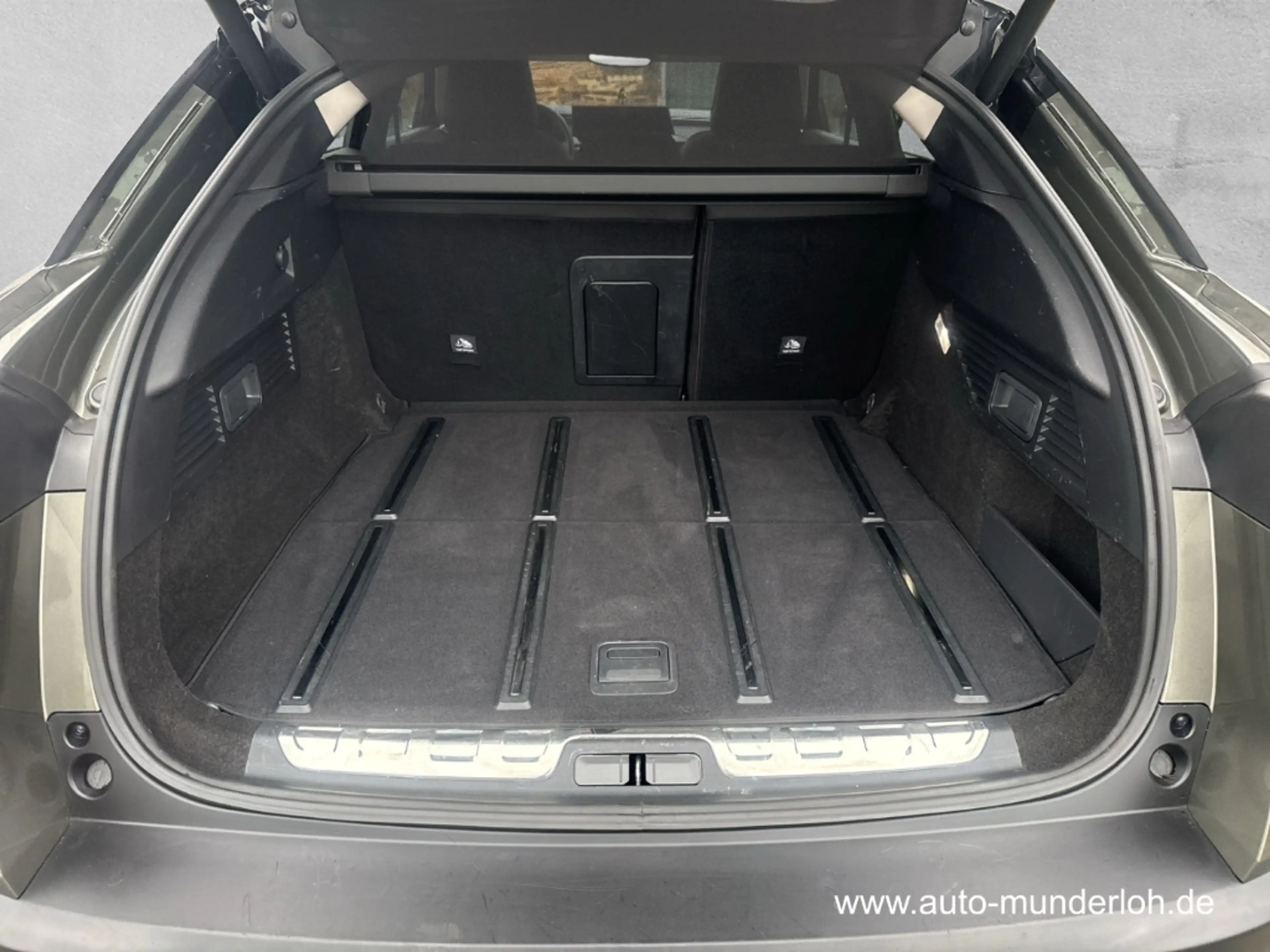 Citroen C5 X 225 e-EAT8 Hybrid Shine Pack  PANORAMADACH NAVI LE — photo 6