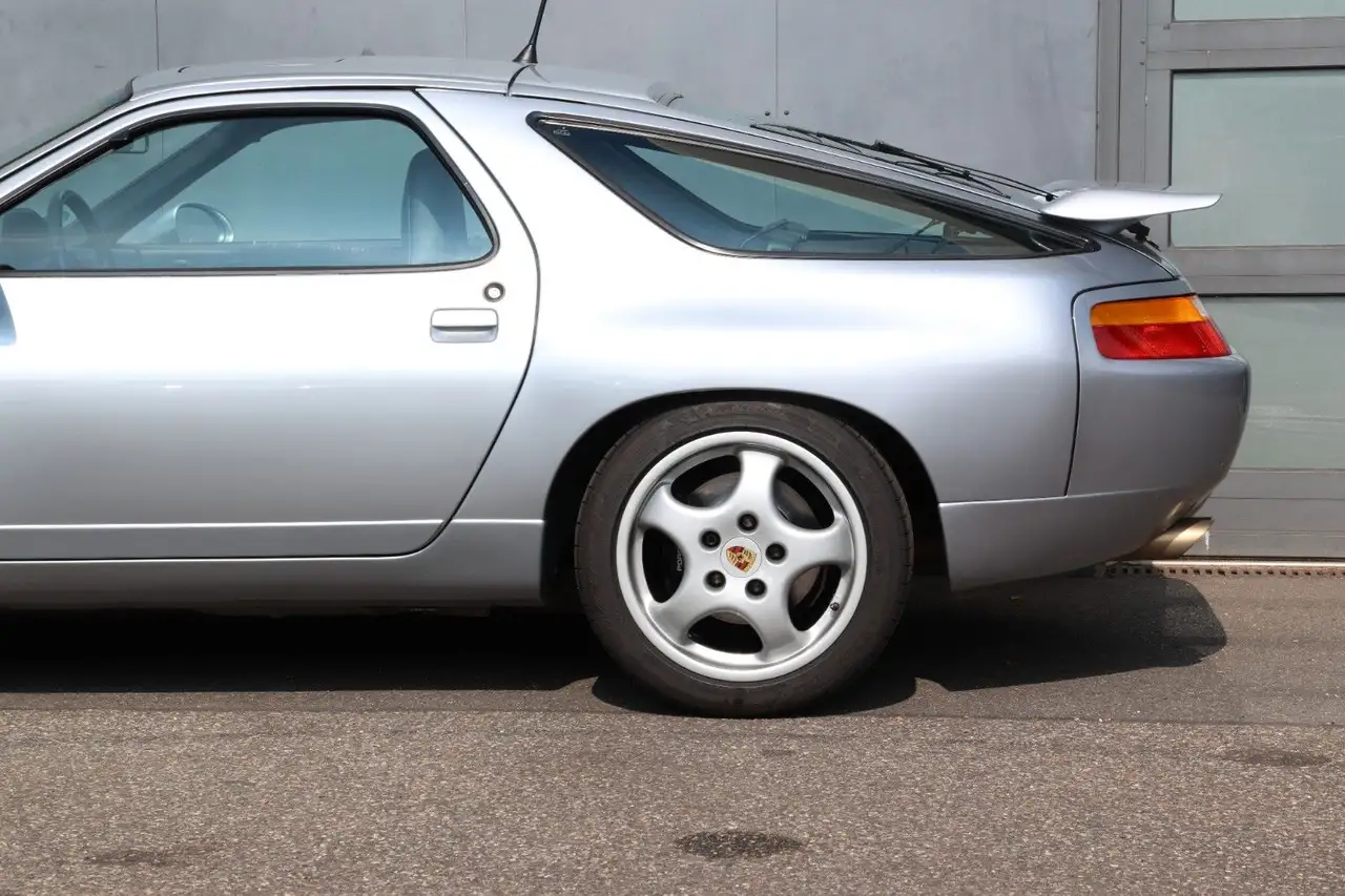 Porsche 928 GTS, geringe Laufleistung, foto 11