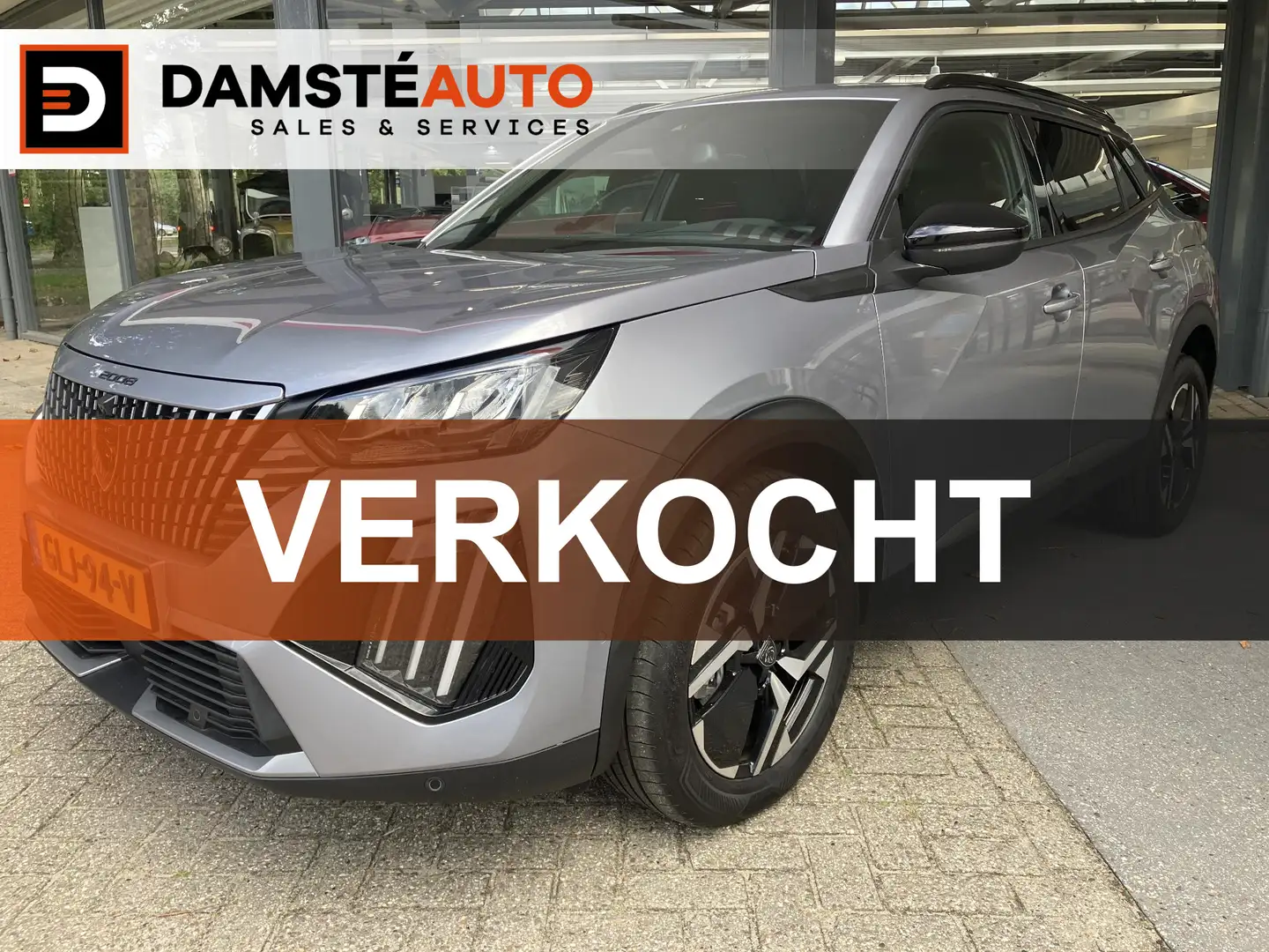 Peugeot 2008 1.2 PureTech 100 Allure Grijs - 1