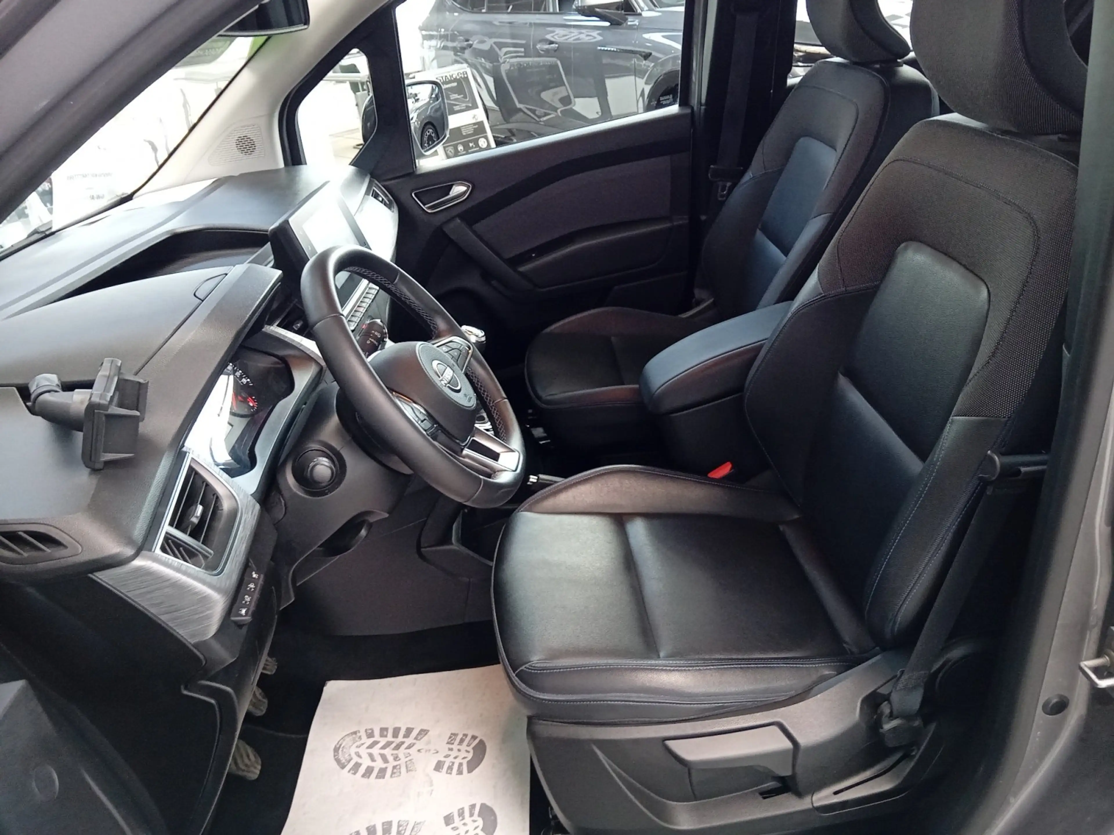 Nissan Townstar Kombi DIG-T 130 L1 Tekna Navi+SHZ+360 — photo 12