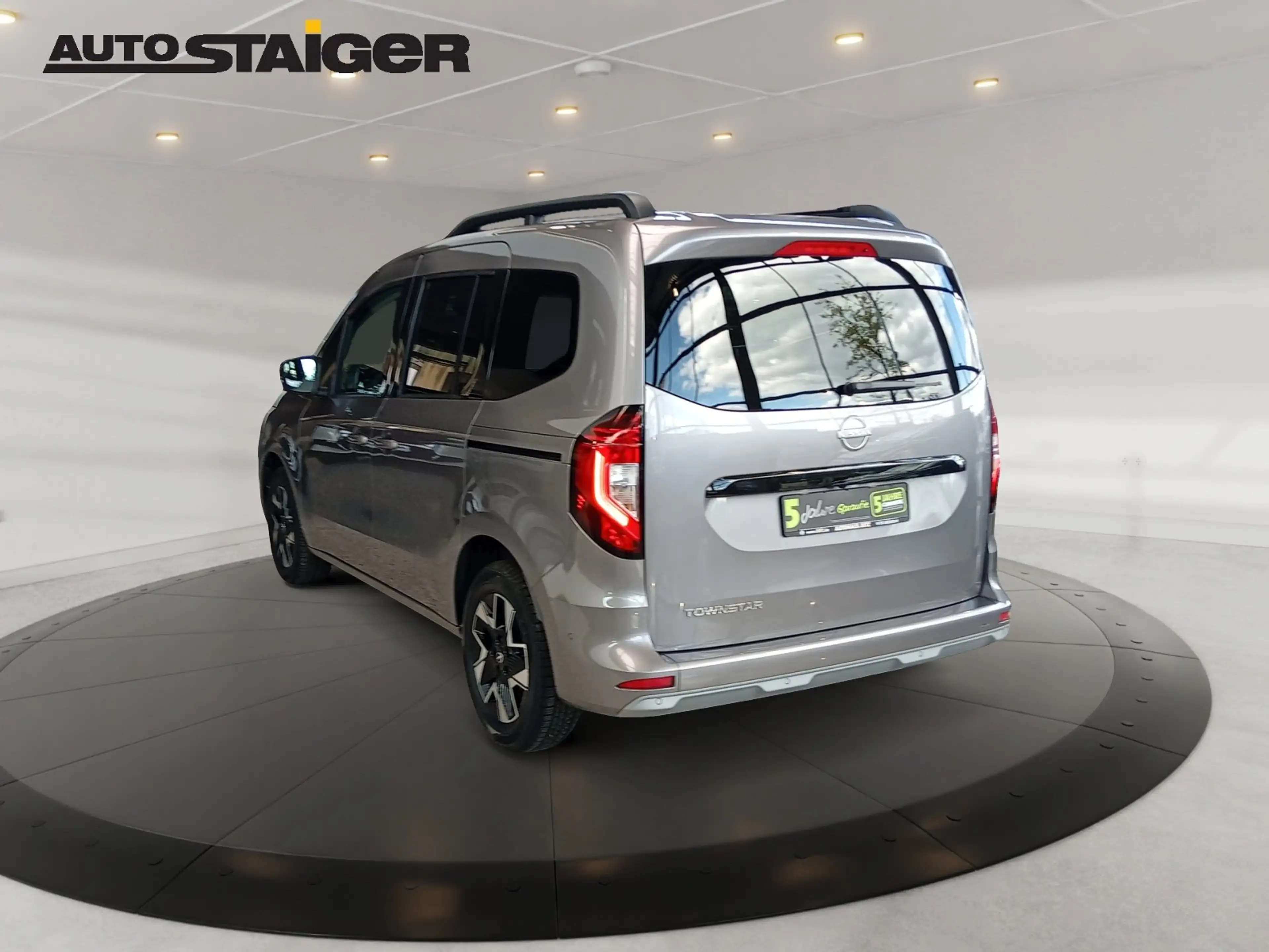 Nissan Townstar Kombi DIG-T 130 L1 Tekna Navi+SHZ+360 — photo 9