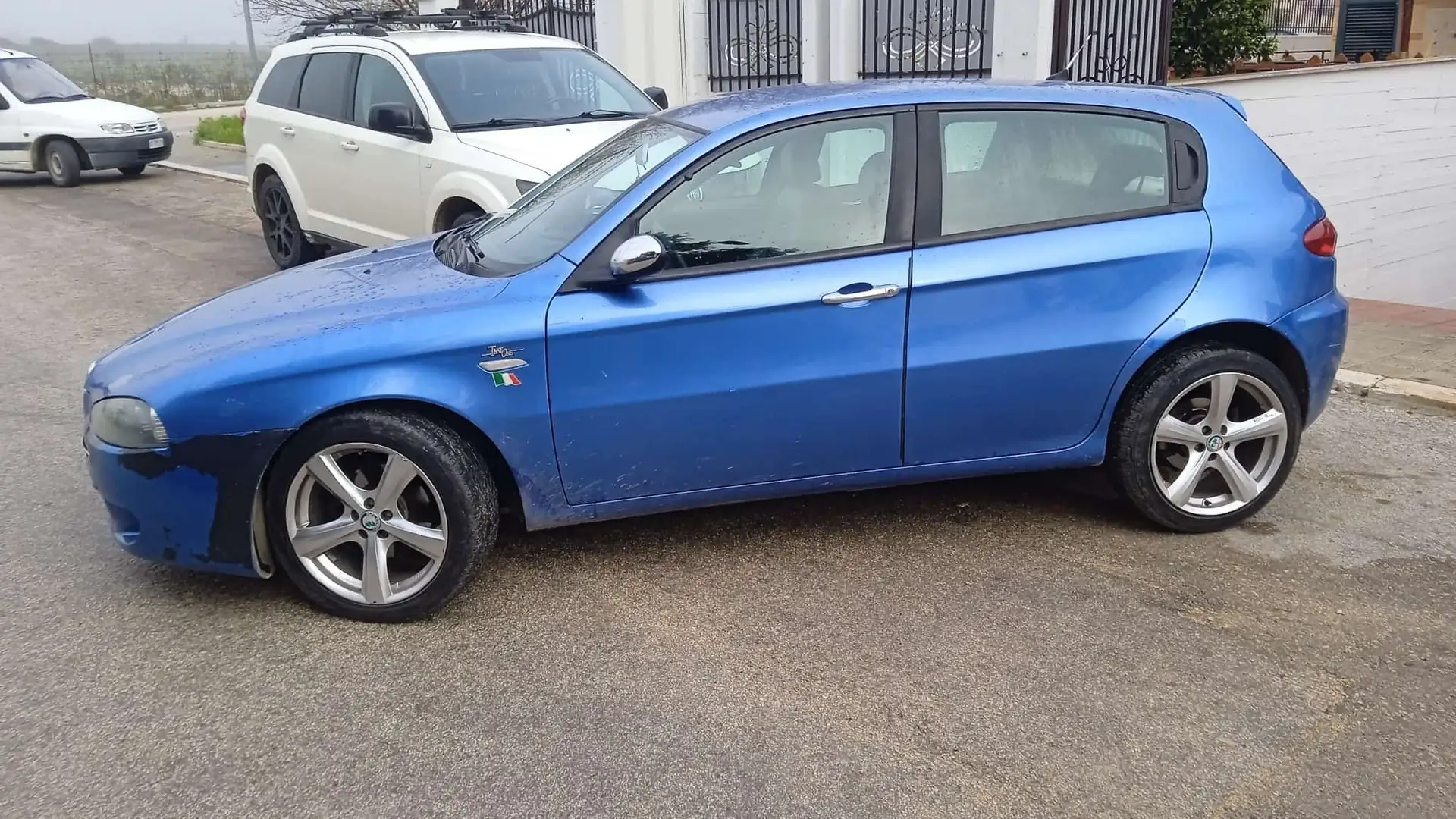 Alfa Romeo 147 147+5p+1.9+jtd+mjt+Collezione+150cv Albastru - 1