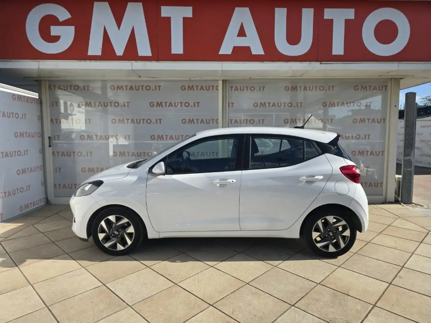 Hyundai i10 1.0 67CV CONNECTLINE GARANZIA CARPLAY ANDROID Bianco - 2