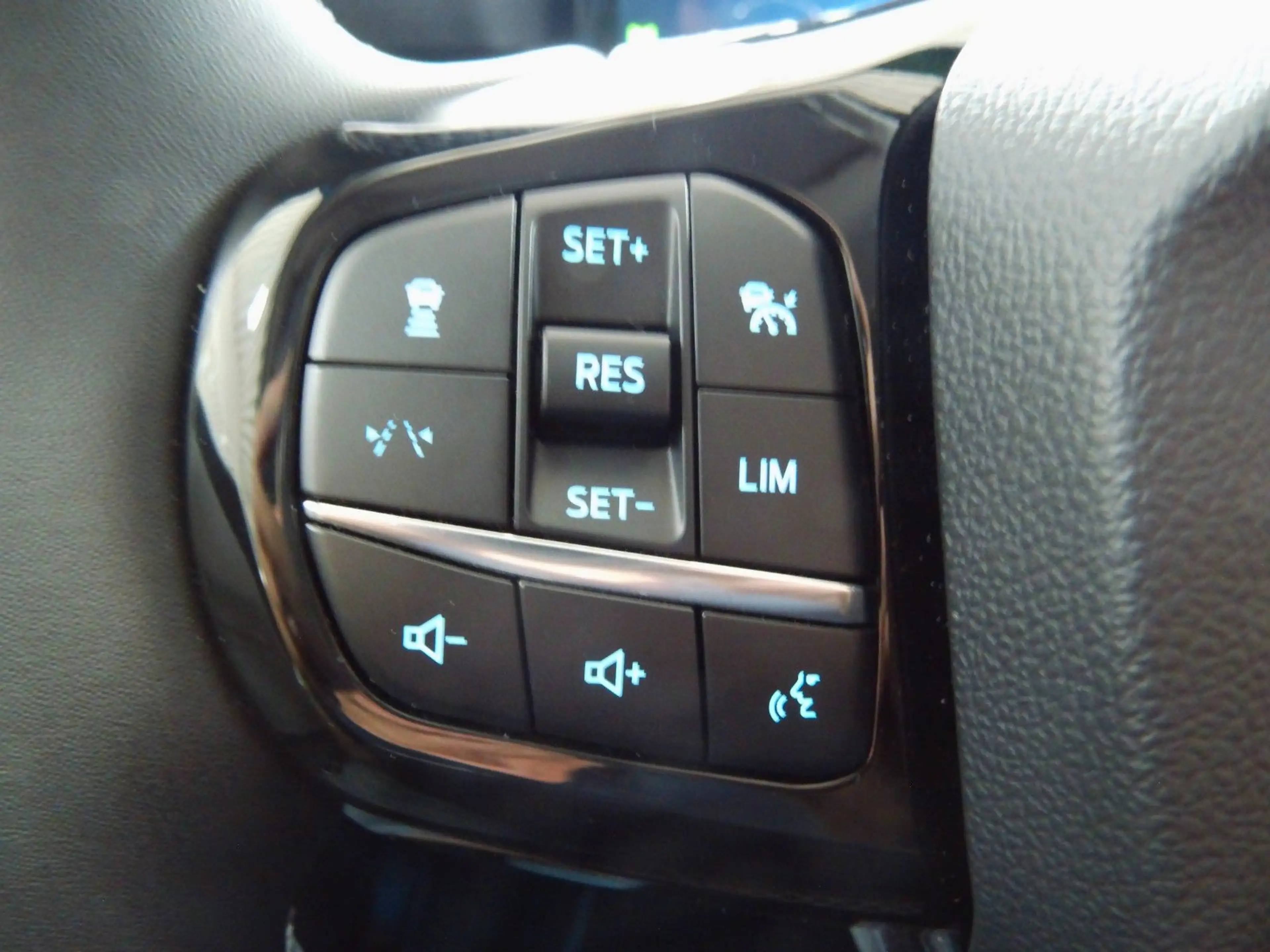Ford Puma Gen-E 124 kW Premium FWD — photo 5