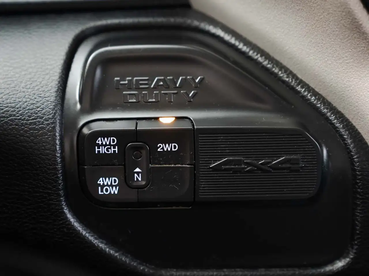 RAM 2500 снимка RAM 2500