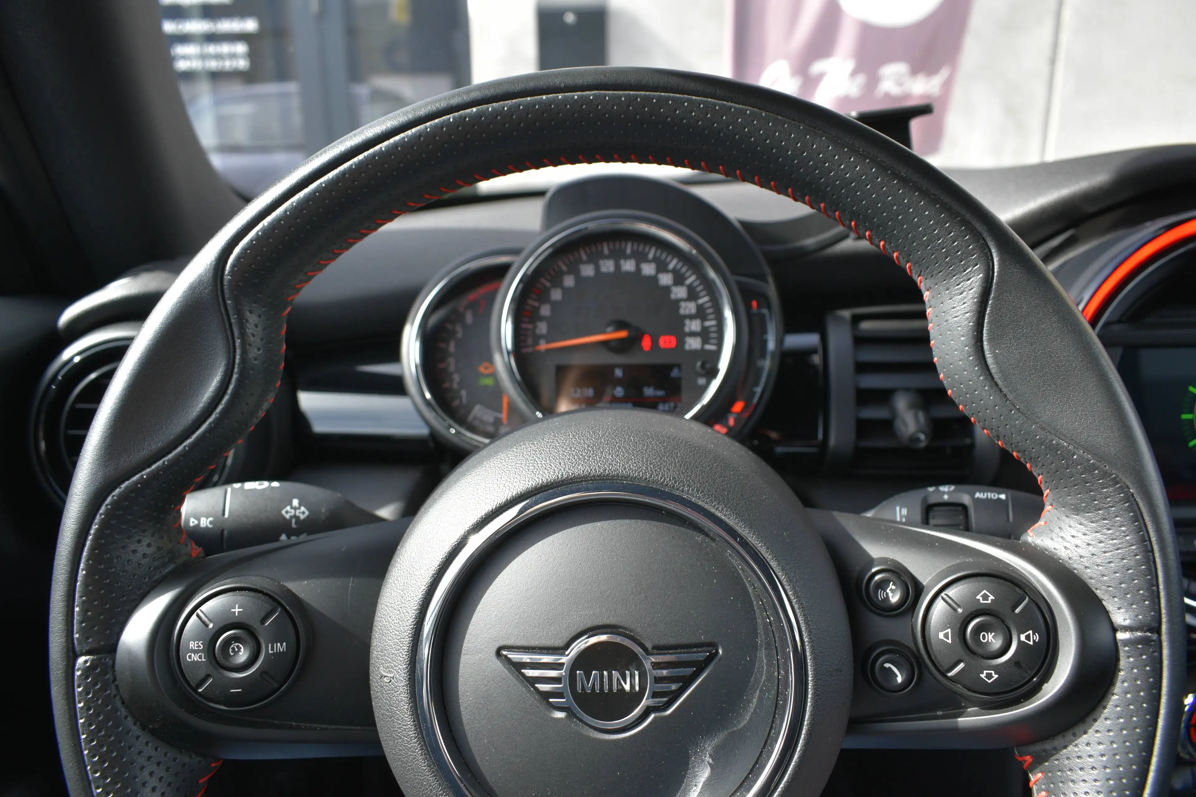 MINI Cooper Cabrio Mini 1.5 Cooper Cabriolet JCW *John Cooper Works* — photo 10