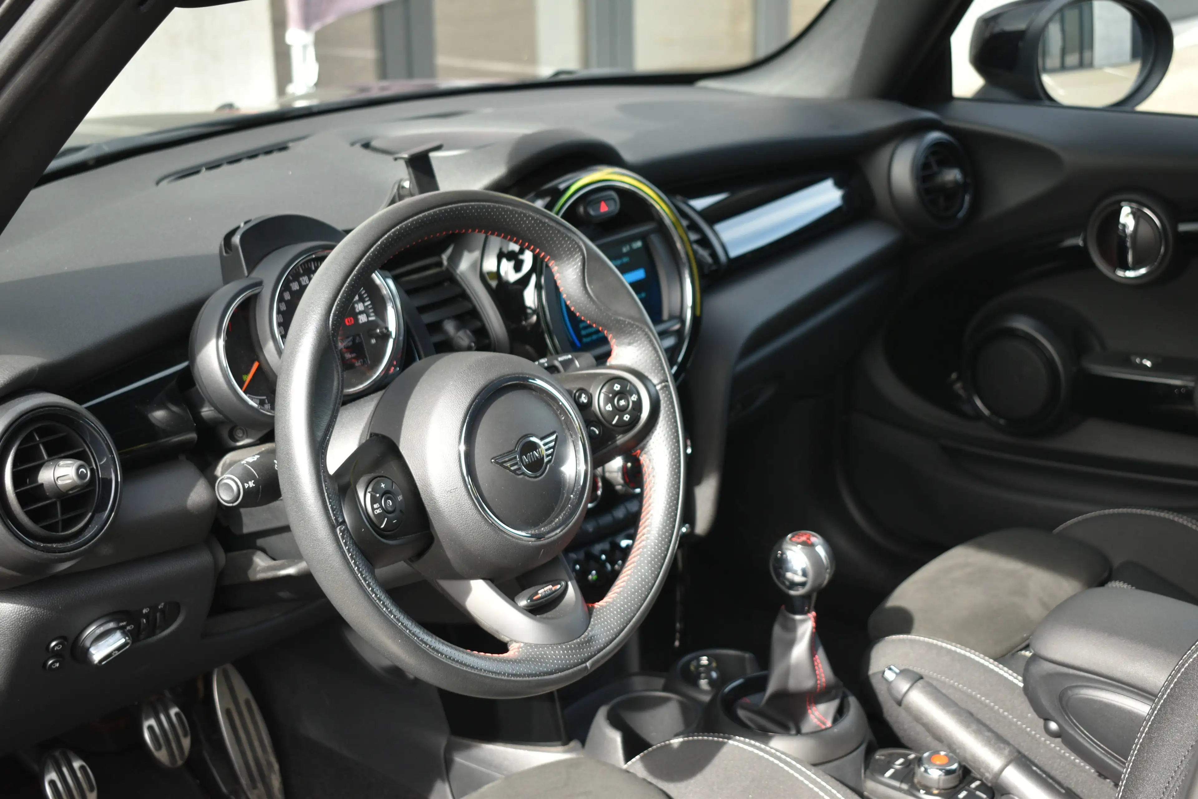 MINI Cooper Cabrio Mini 1.5 Cooper Cabriolet JCW *John Cooper Works* — photo 9