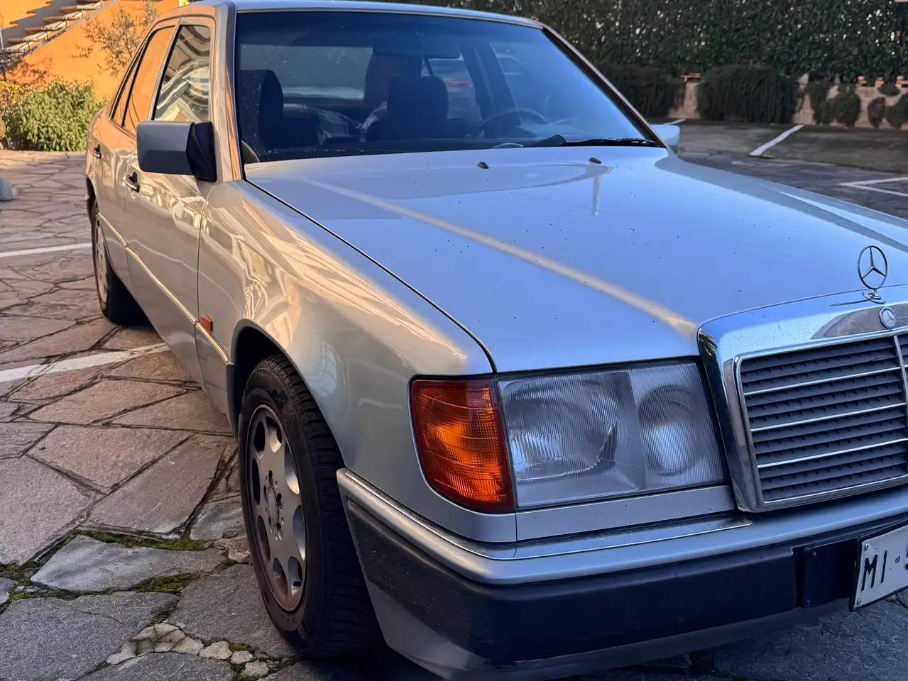 Mercedes-Benz 200 E, foto 3