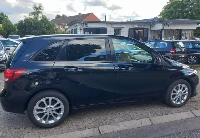 Mercedes-Benz B 180 CDI 6G Klima SHZ Navi Tempo.PDC v+h BC