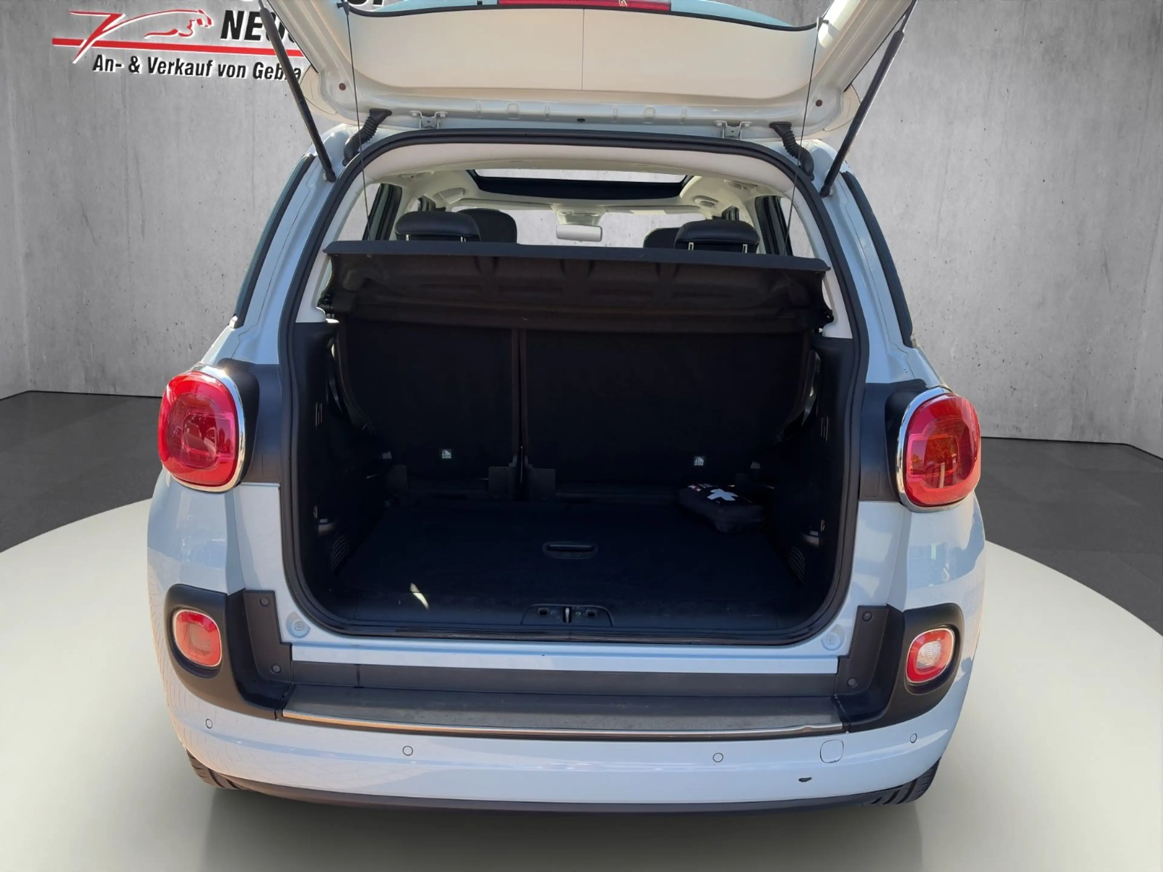 Fiat 500L Lounge KLIMAA/PDC/PANO/TEMPO/BLU — photo 5