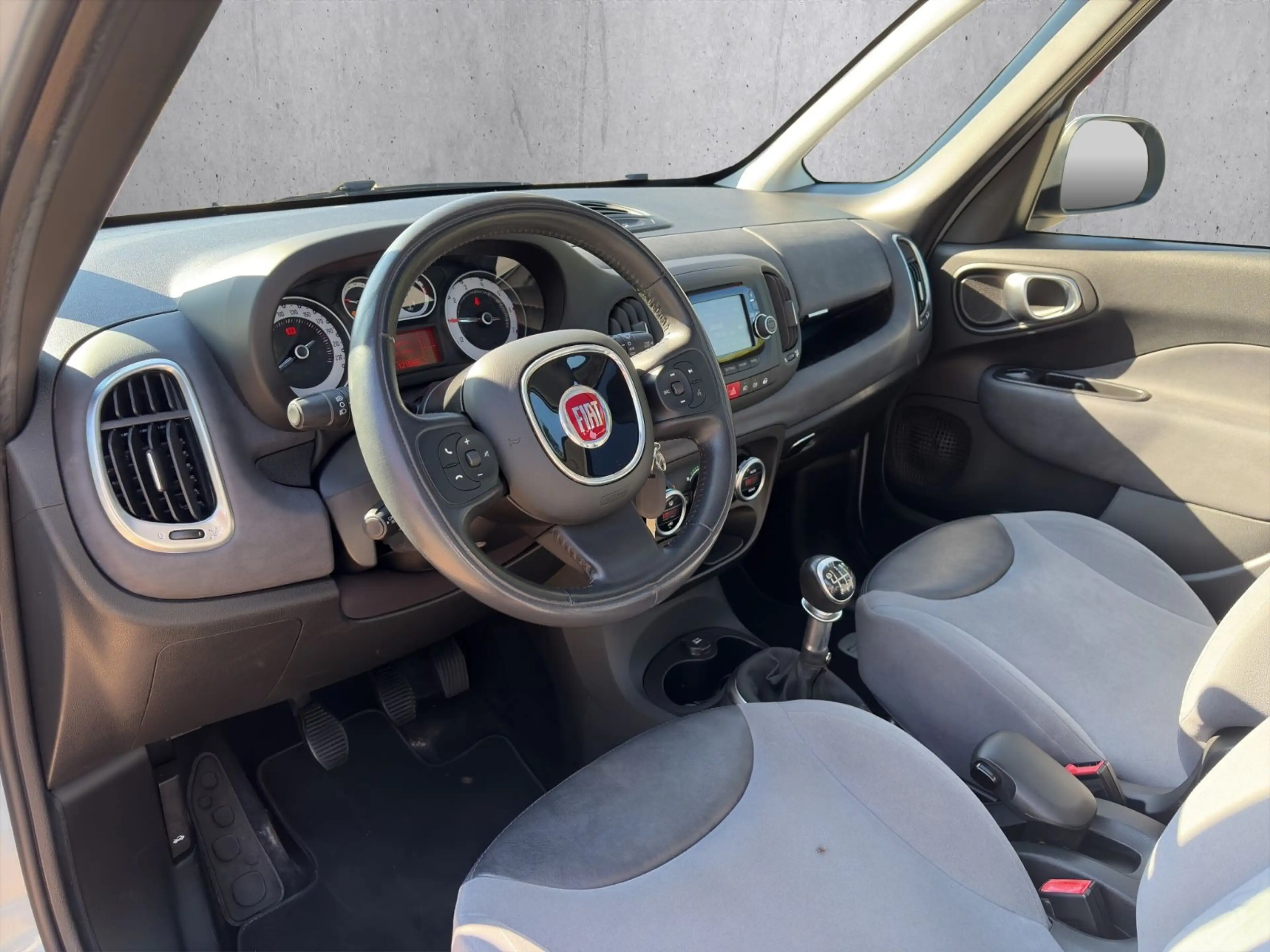 Fiat 500L Lounge KLIMAA/PDC/PANO/TEMPO/BLU — photo 13