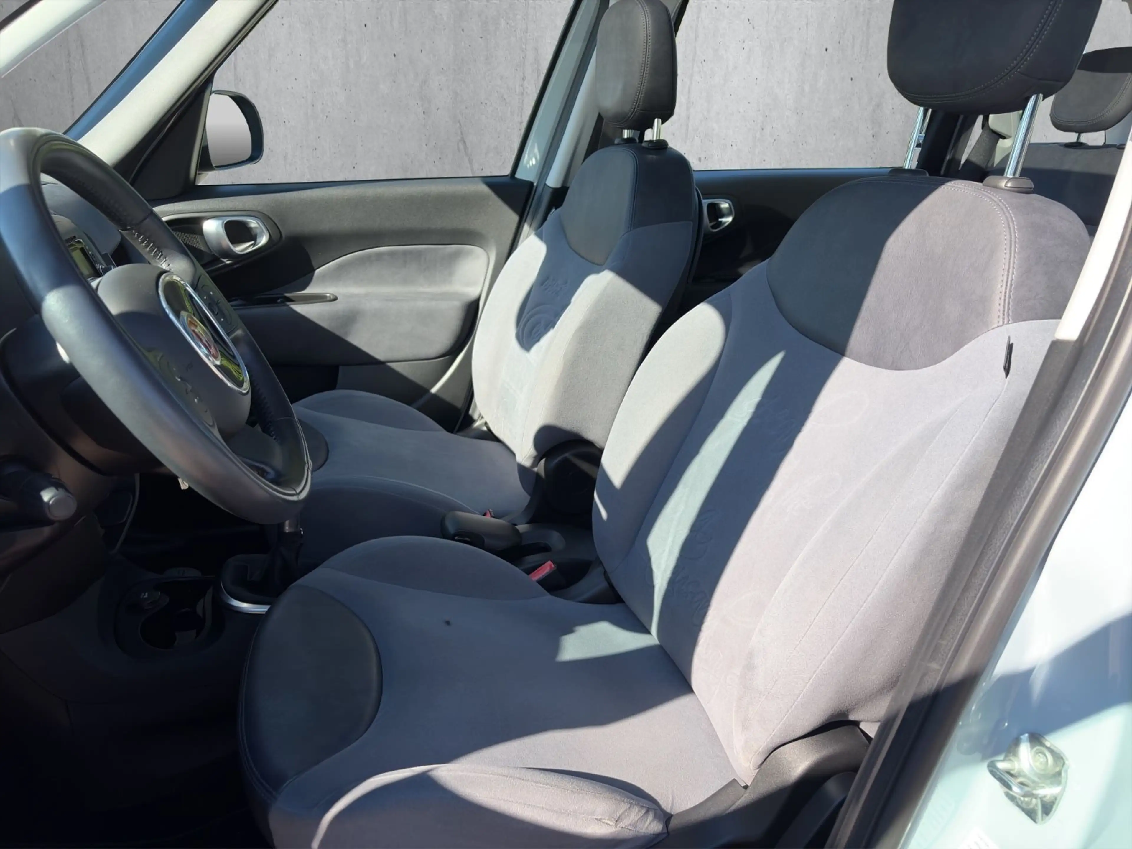 Fiat 500L Lounge KLIMAA/PDC/PANO/TEMPO/BLU — photo 11