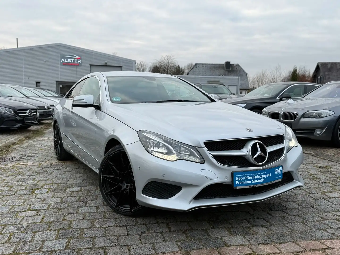 Mercedes-Benz E 250 E Coupe E 250 CDI BlueEfficiency Silber - 1