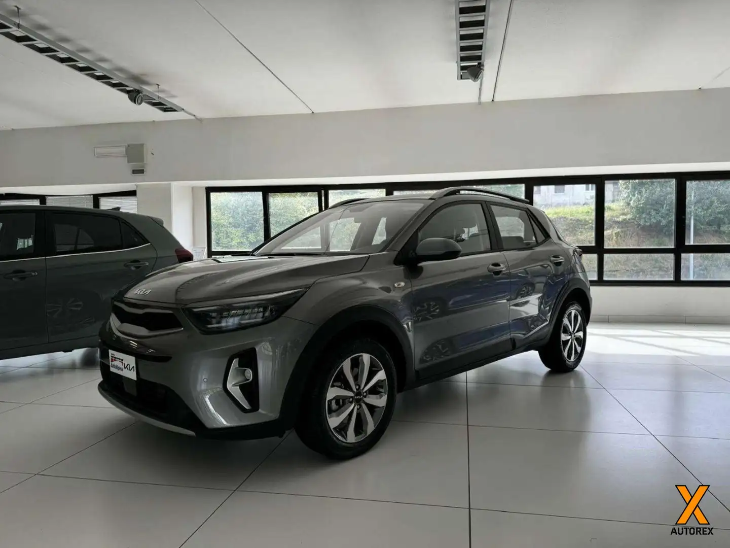 Kia Stonic 1.2 MPI Urban Сірий - 1