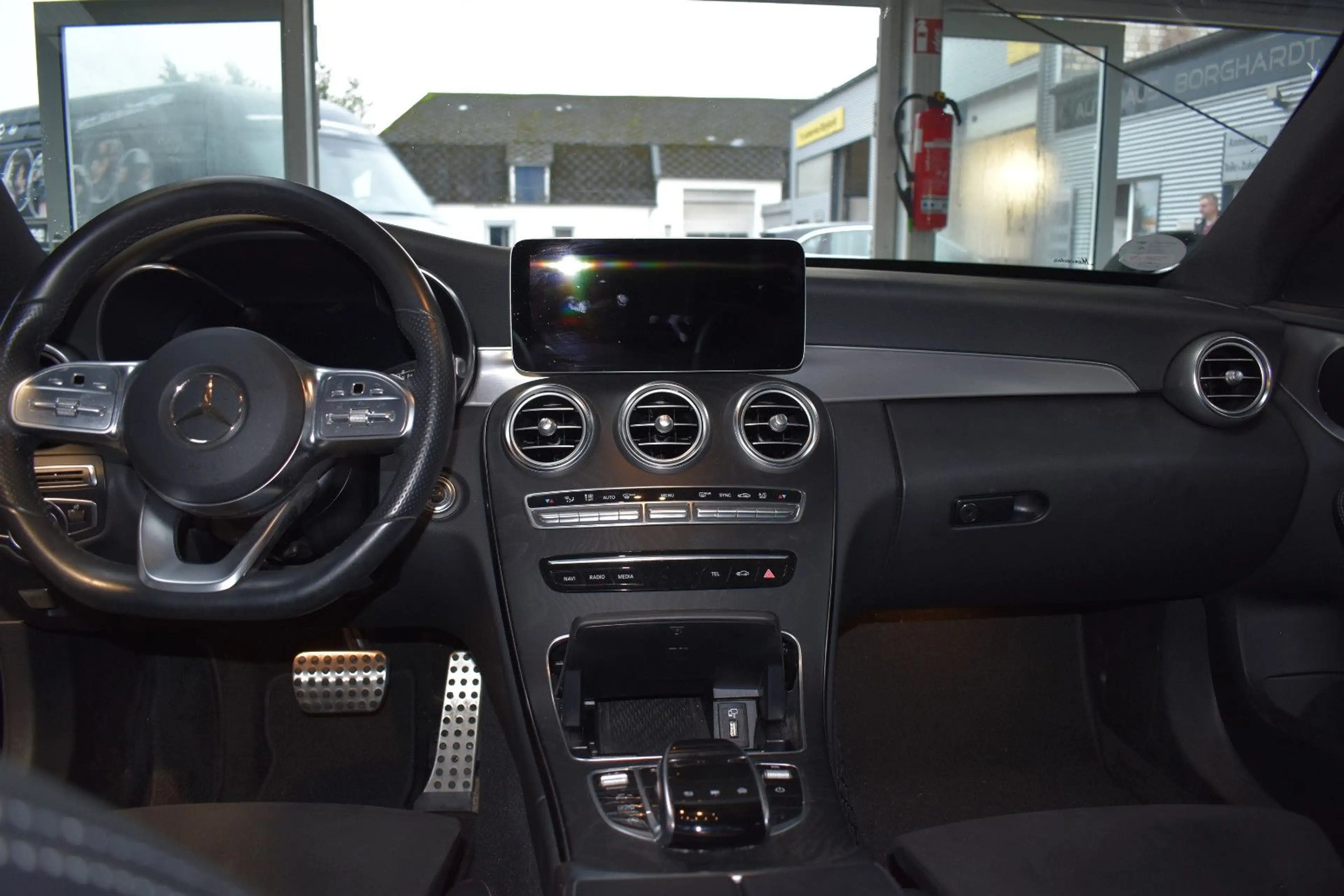 Mercedes-Benz C 220 d T AMG AUTOMATIK — photo 11