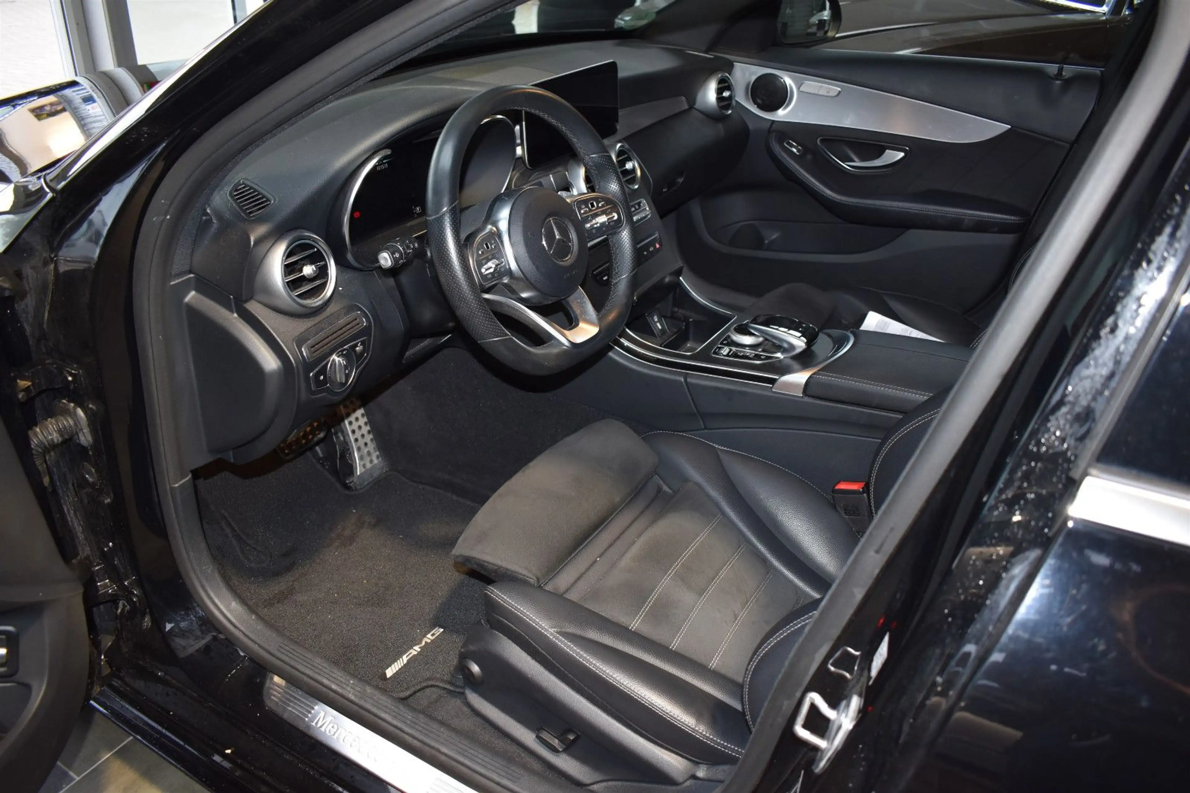 Mercedes-Benz C 220 d T AMG AUTOMATIK — photo 9