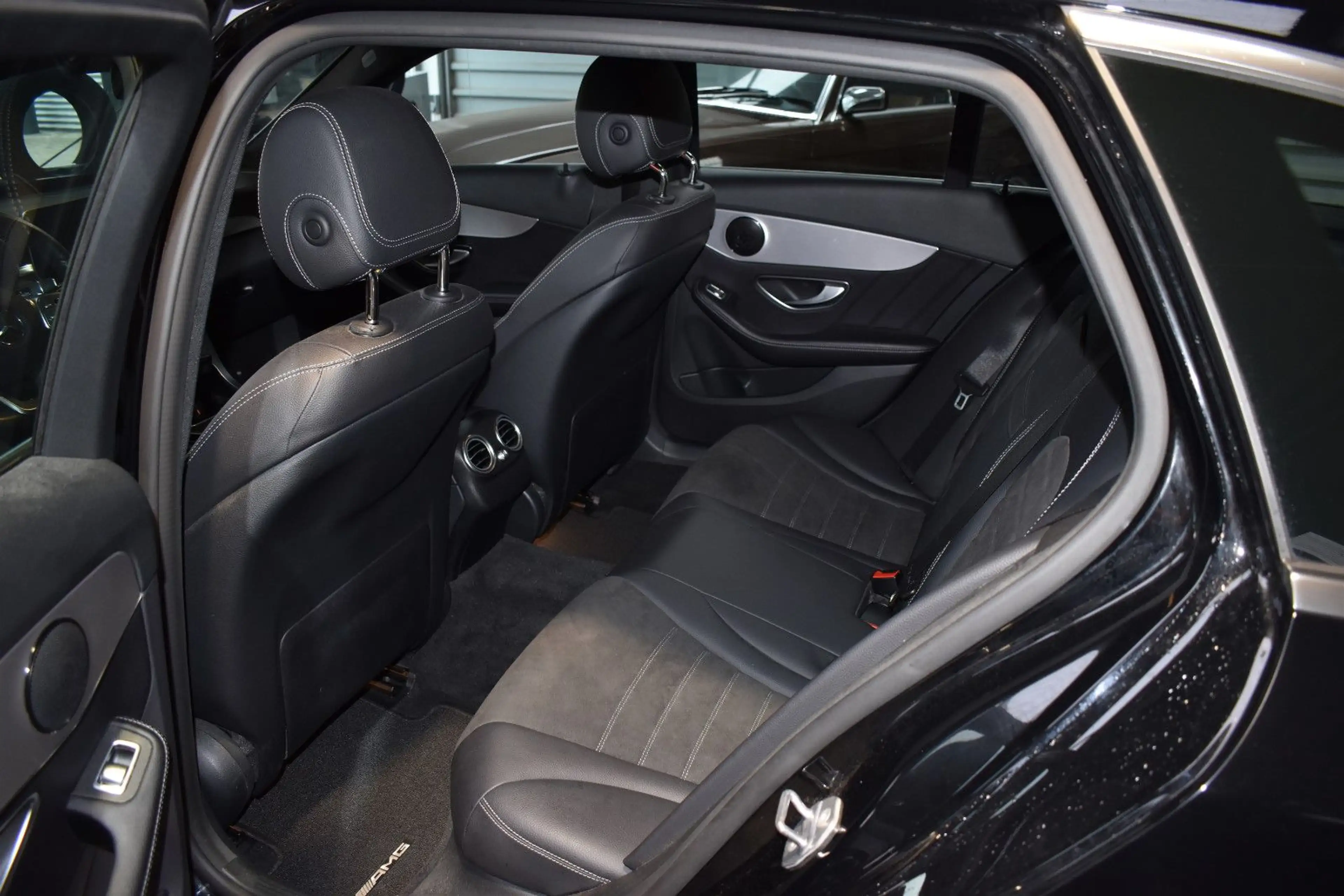 Mercedes-Benz C 220 d T AMG AUTOMATIK — photo 10