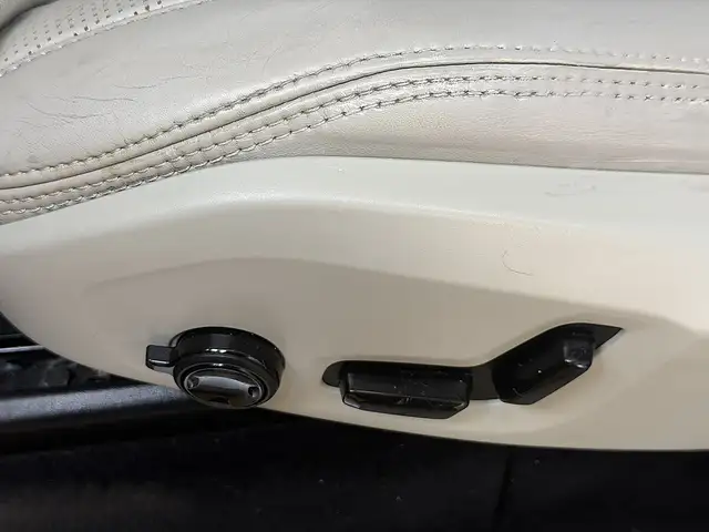 Volvo XC90 view 13