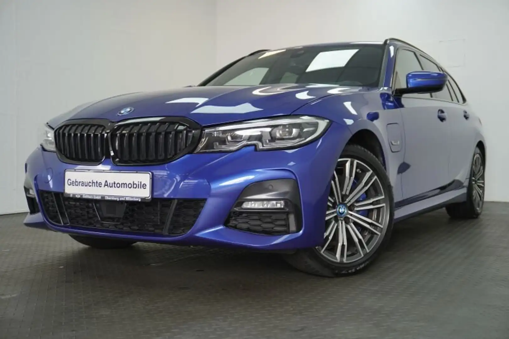 BMW 330 e xDrive Touring M Sport *AHK.HUD.H&K HiFi* Blau - 2