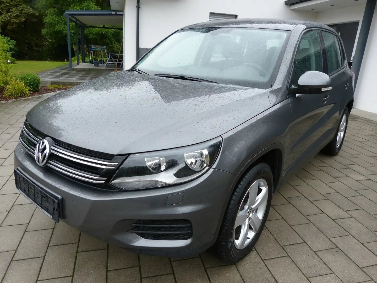 Volkswagen Tiguan Track & Field 4Motion 2.0 TDI [AHK] Gris - 1