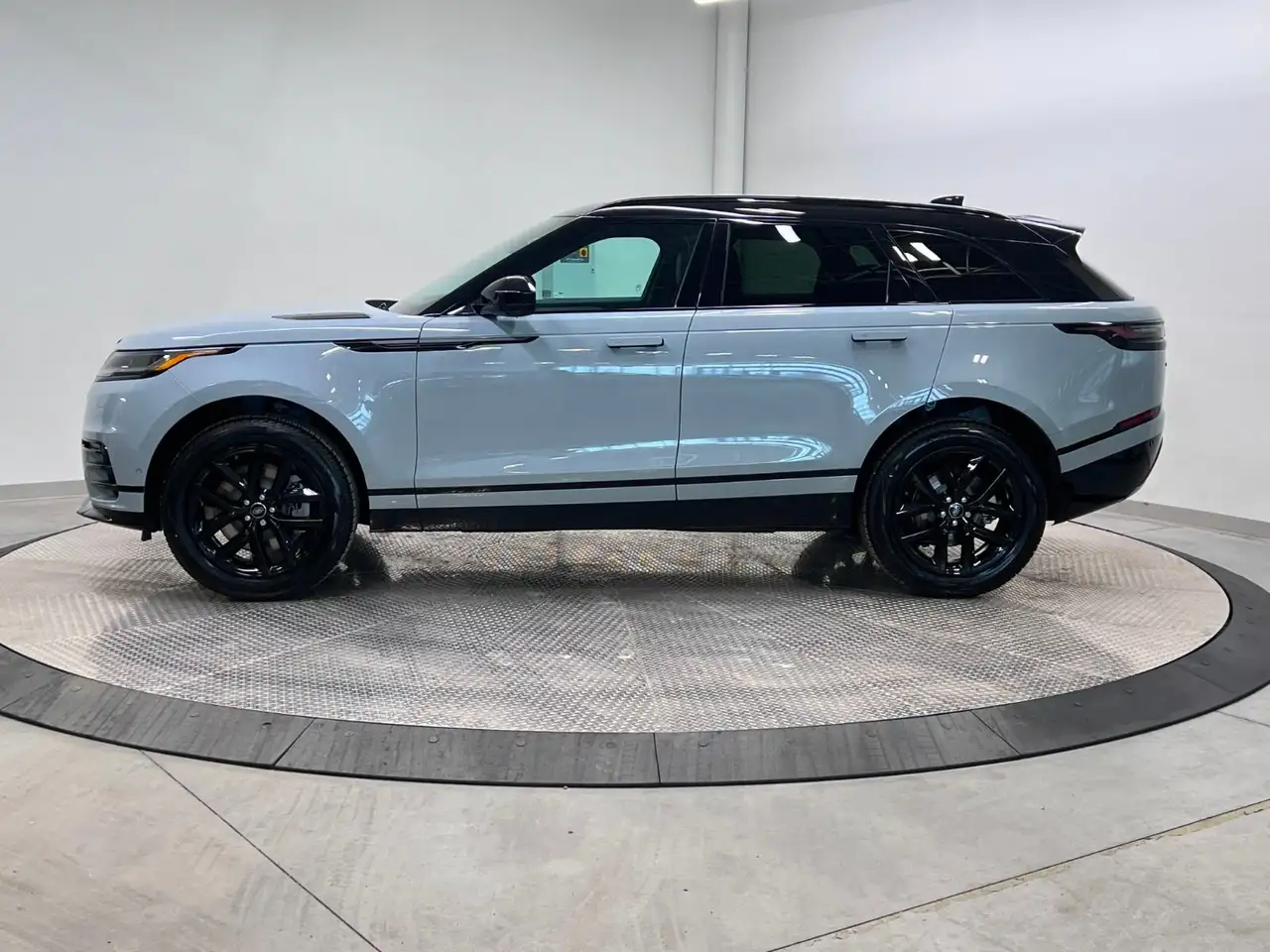 Land Rover Range Rover Velar снимка Land Rover Range Rover Velar