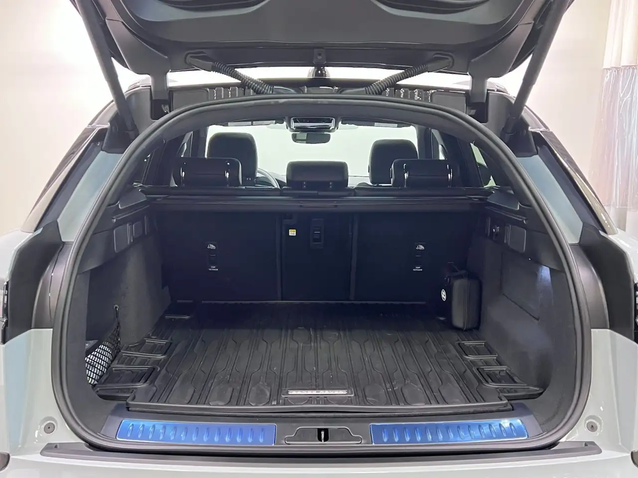 Land Rover Range Rover Velar снимка Land Rover Range Rover Velar