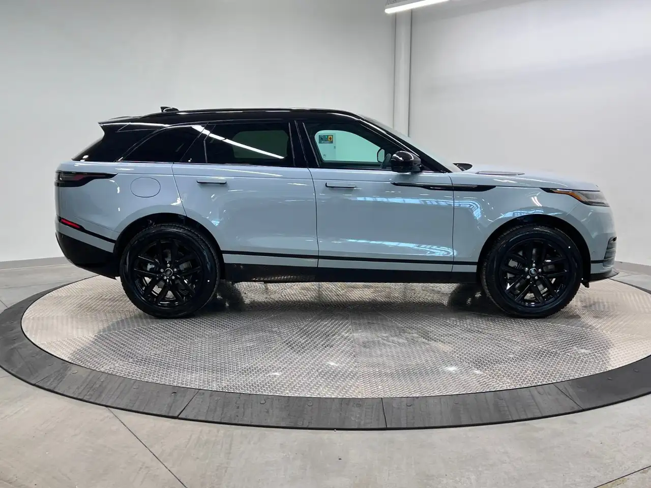 Land Rover Range Rover Velar снимка Land Rover Range Rover Velar
