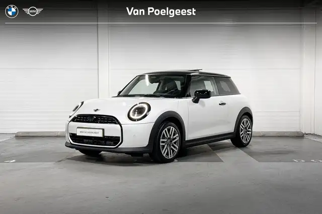2025 MINI Hatch in White for sale