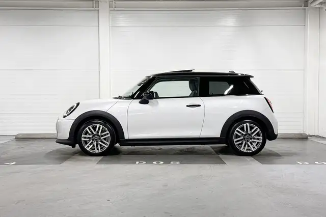 MINI Hatch view 2