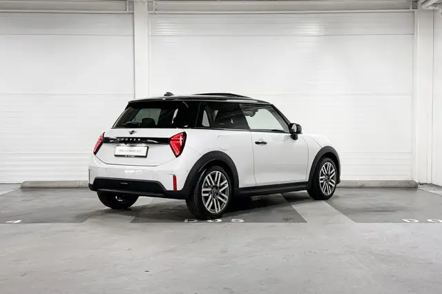 MINI Hatch view 6