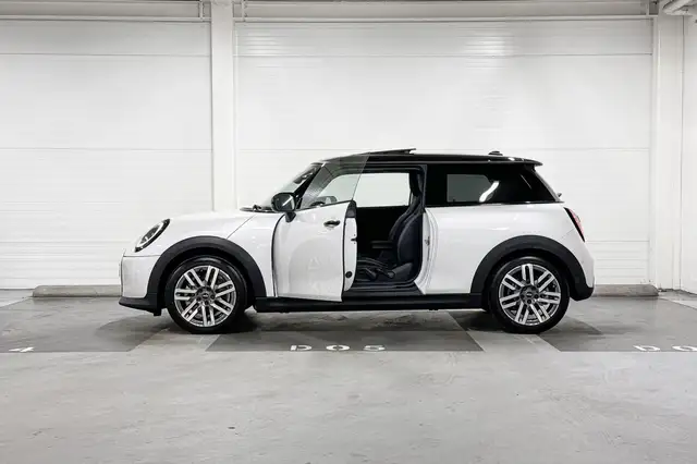 MINI Hatch view 3