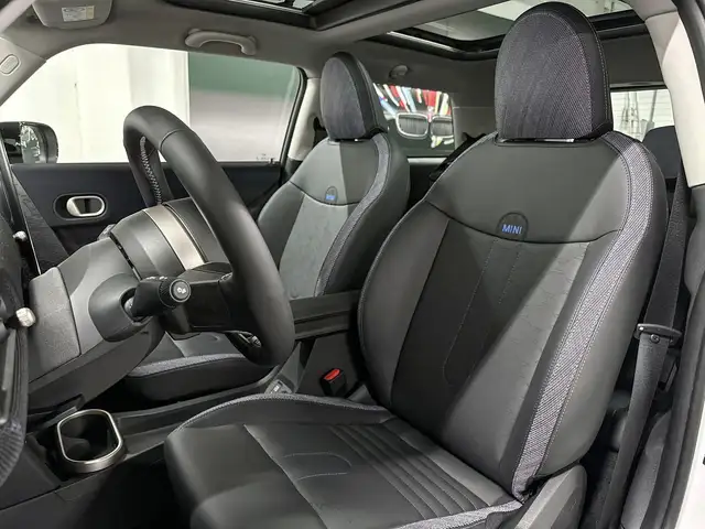 MINI Hatch view 11
